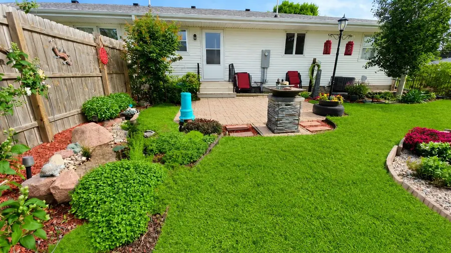 330 2nd Street Nw, Hartley, IA 51346 - #2