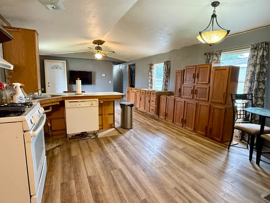 1502 Memphis Avenue #A,F, Spirit Lake, IA 51360 - #2