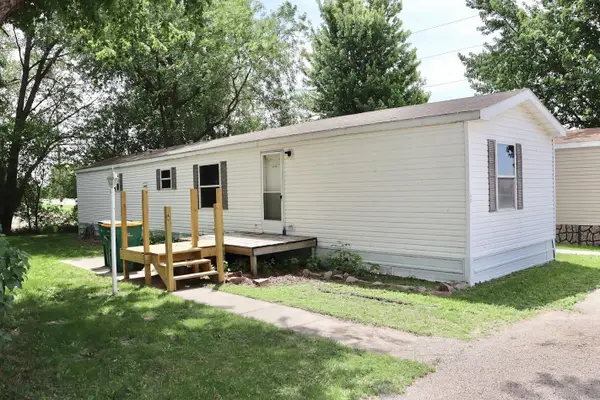 806 28th Street #2, Milford, IA 51351