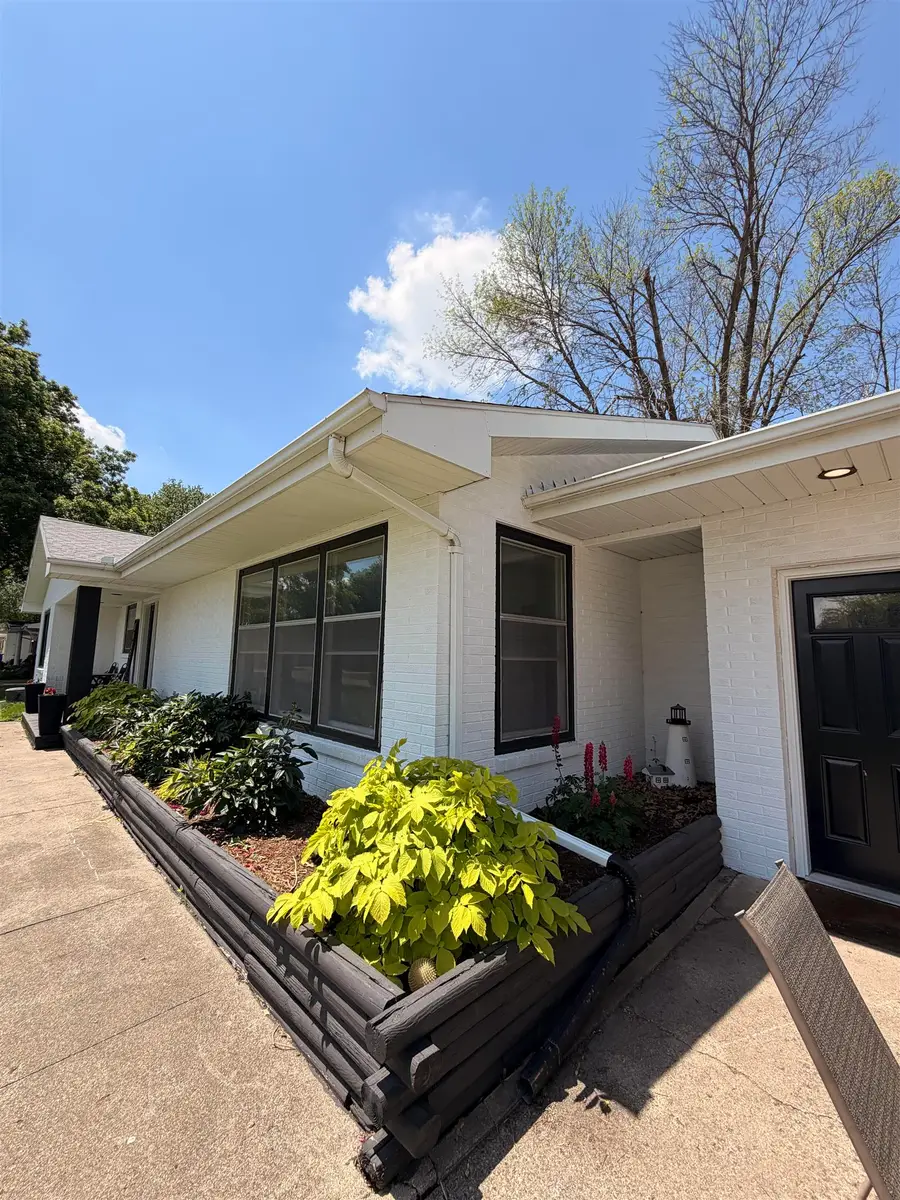 211 N 6th Avenue W, Hartley, IA 51346 - #2