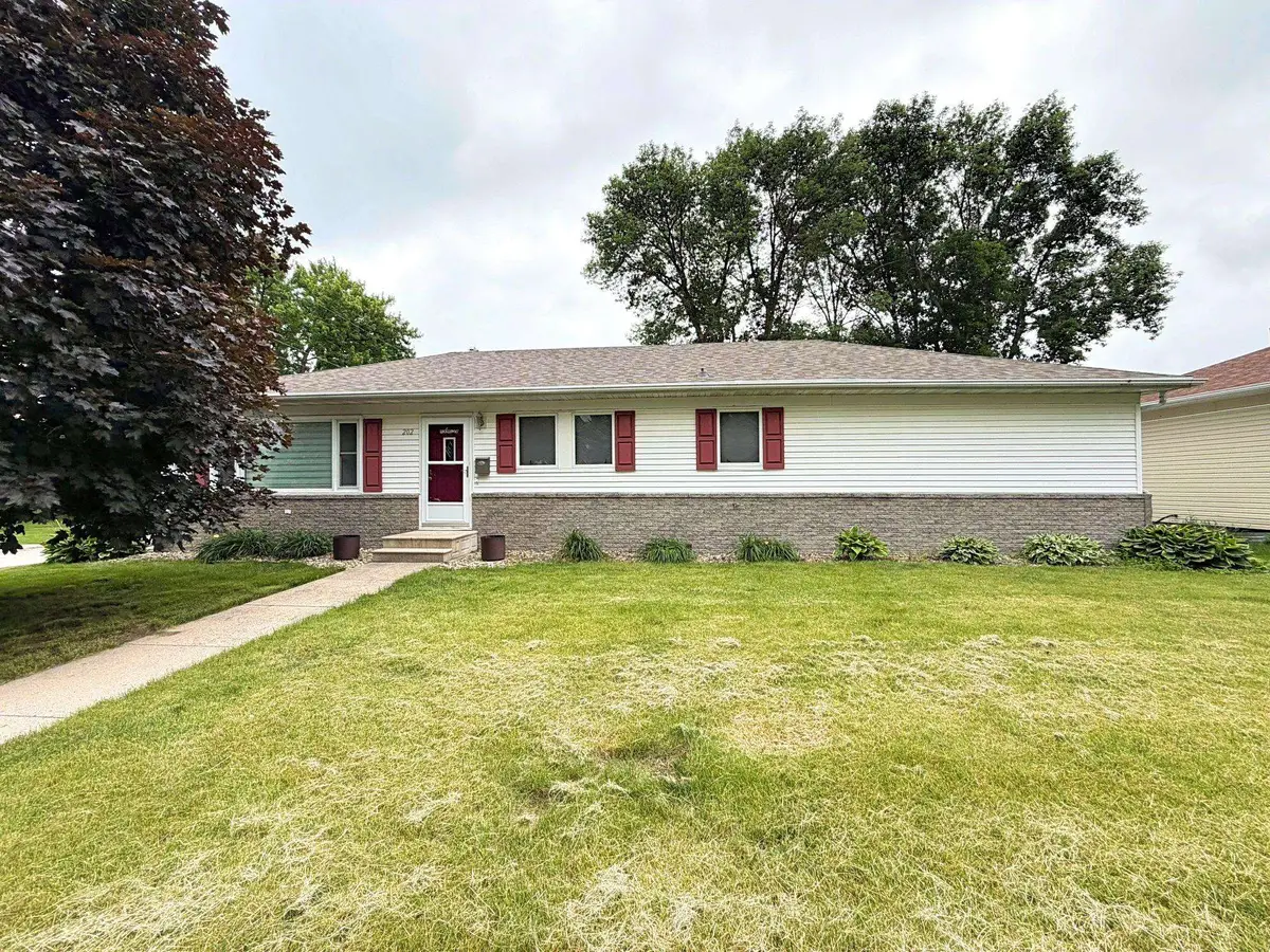 202 State Street, Emmetsburg, IA 50536 - #1