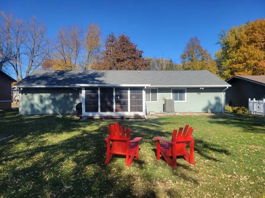 304 9th Street Sw, Spencer, IA 51301 - #3