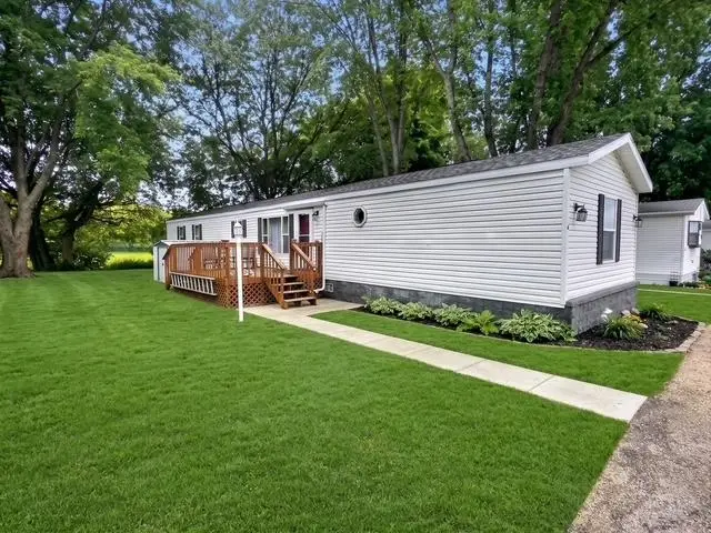 806 28th Street #4, Milford, IA 51351 - #2