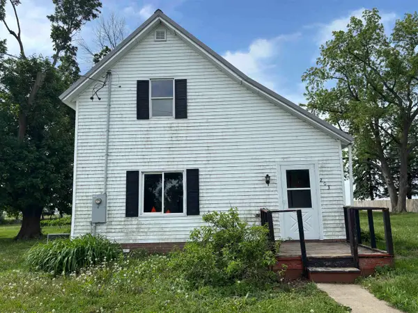 203 W High Street, Linn Grove, IA 51033