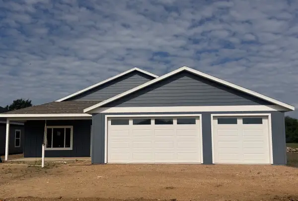 3602 Pinewood Drive, Spirit Lake, IA 51360