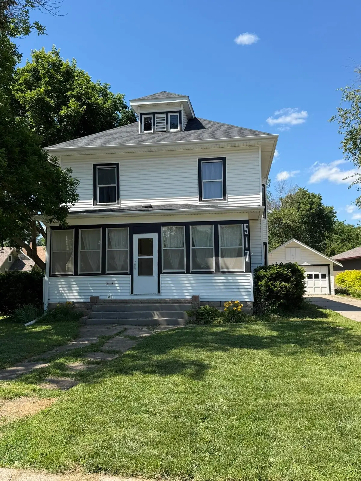 517 W 4th St, Spencer, IA 51301 - #1