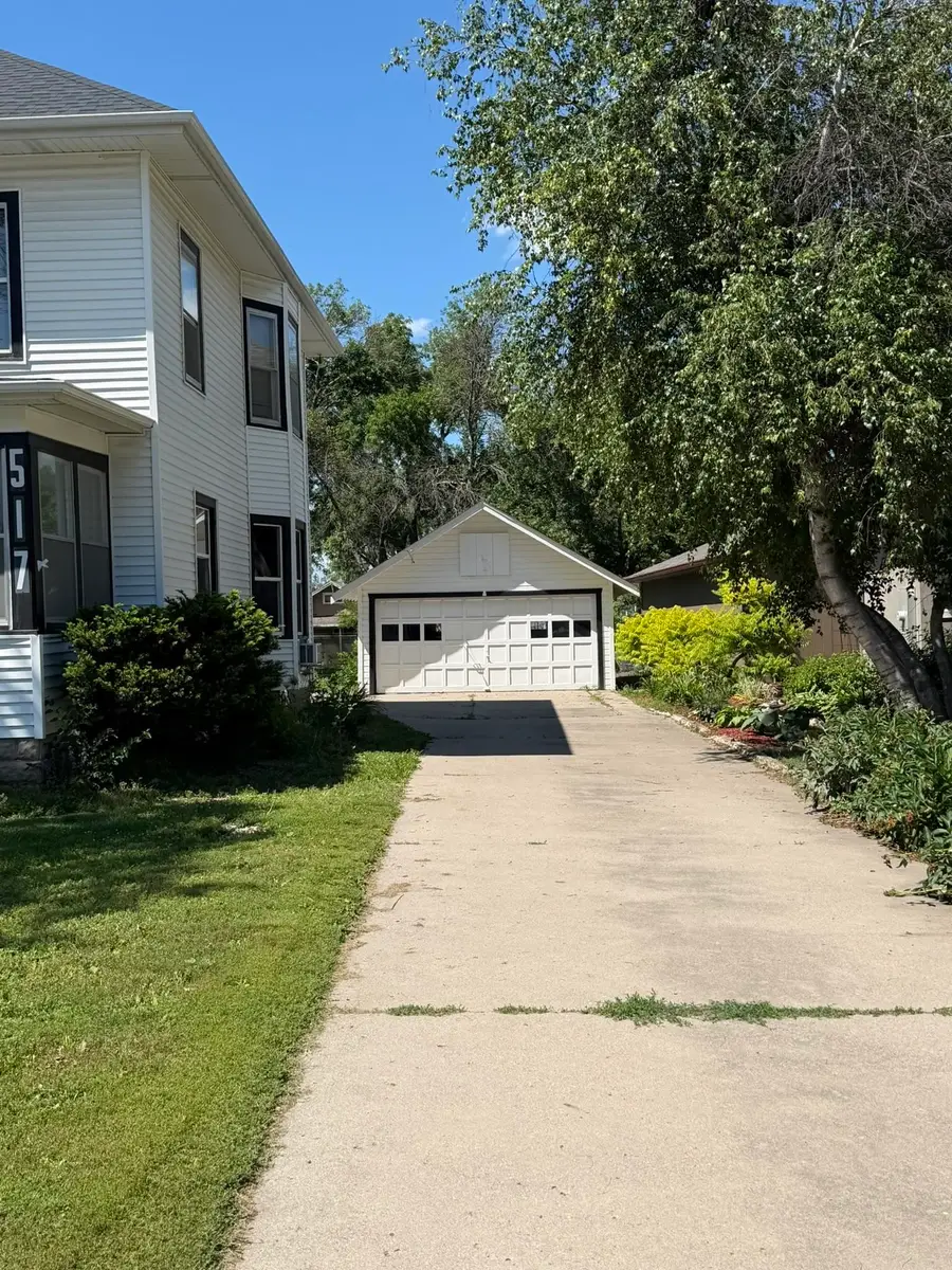 517 W 4th St, Spencer, IA 51301 - #2
