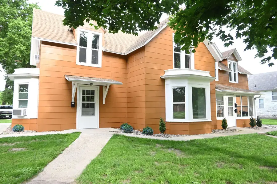 211 S 5th Street, Sac City, IA 50583 - #2