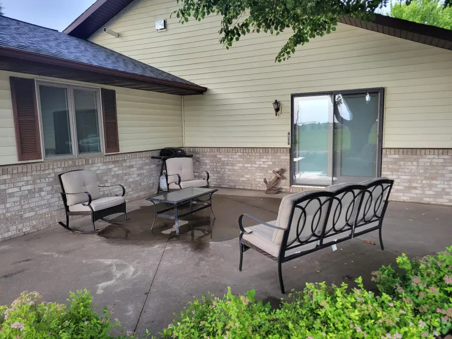 1924 23rd Street #8, Spirit Lake, IA 51360 - #3