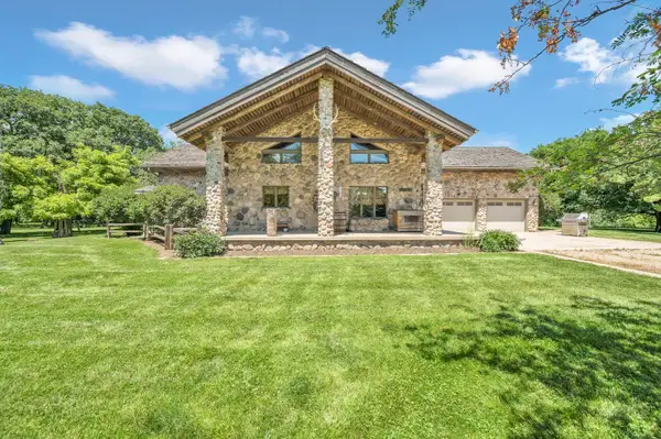 1880 240th Street, Milford, IA 51351