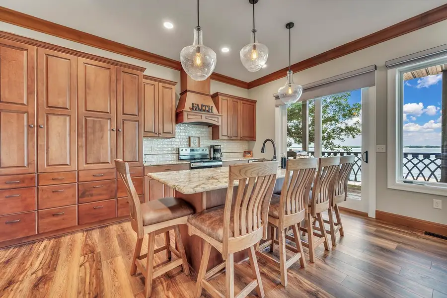 325 Lakeshore Drive, Arnolds Park, IA 51331 - #2