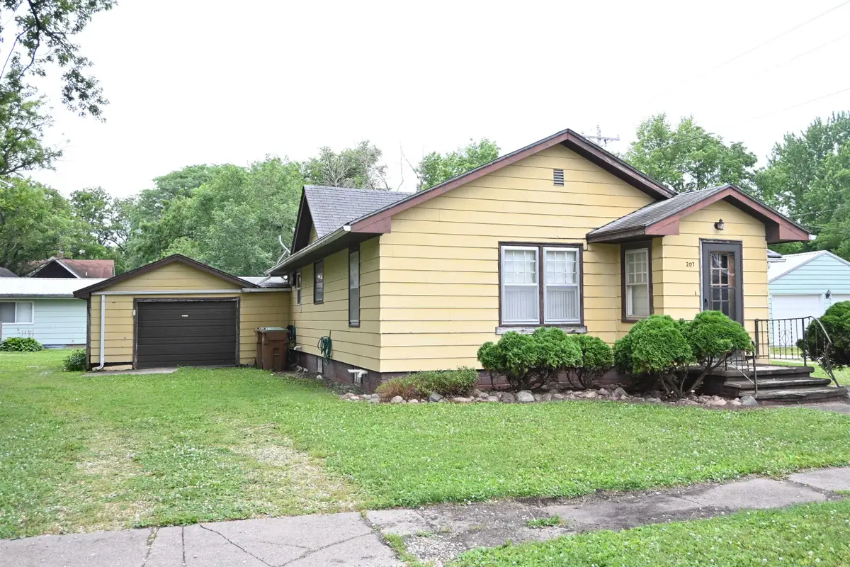 207 3rd Street S, Albert City, IA 50510 - #1