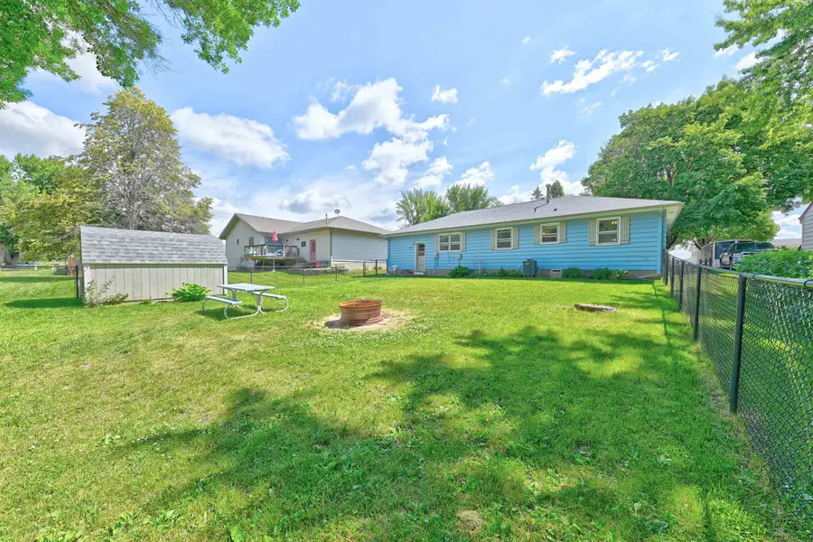 409 N 19th Street, Estherville, IA 51334 - #2