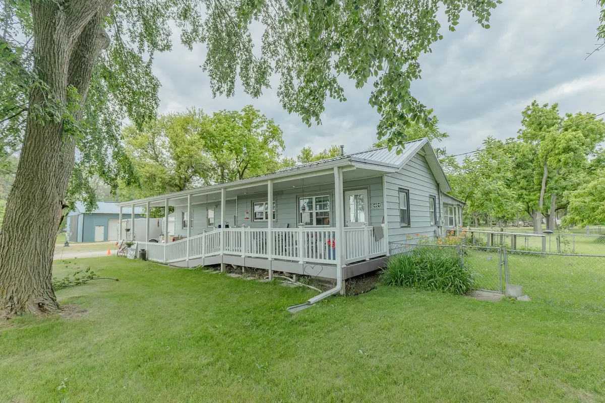 401 Main St, Fostoria, IA 51340 - #1