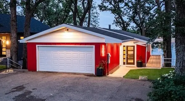 1203 Lakeshore Drive, Okoboji, IA 51355
