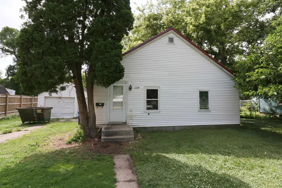 1214 Jackson Avenue, Spirit Lake, IA 51360 - #1