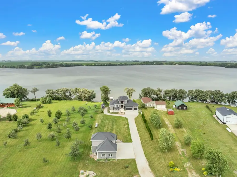 35191 S Shore Dr, Ayrshire, IA 50515 - #2