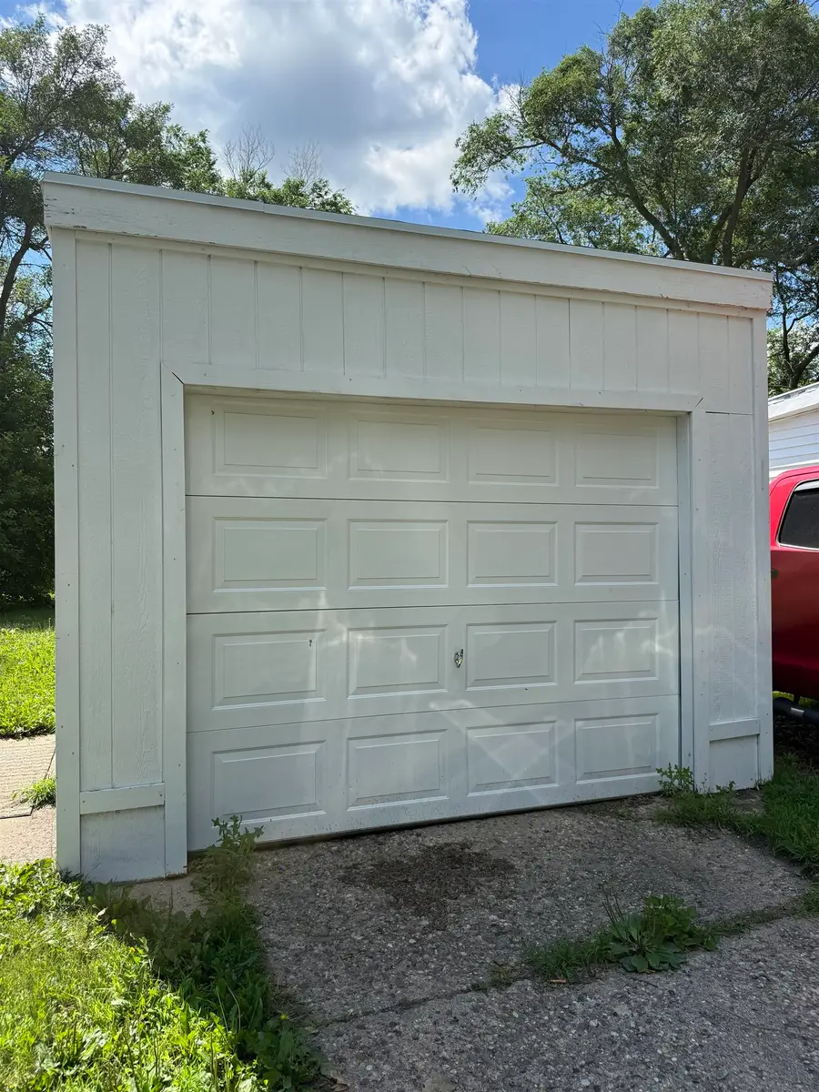 951 N 12th Street, Estherville, IA 51334 - #2
