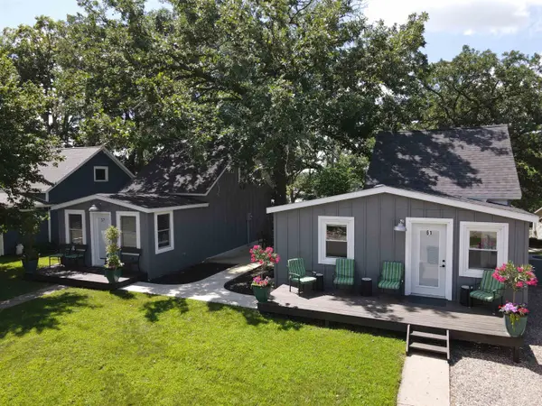 57 & 61 Dewey Street, Arnolds Park, IA 51331