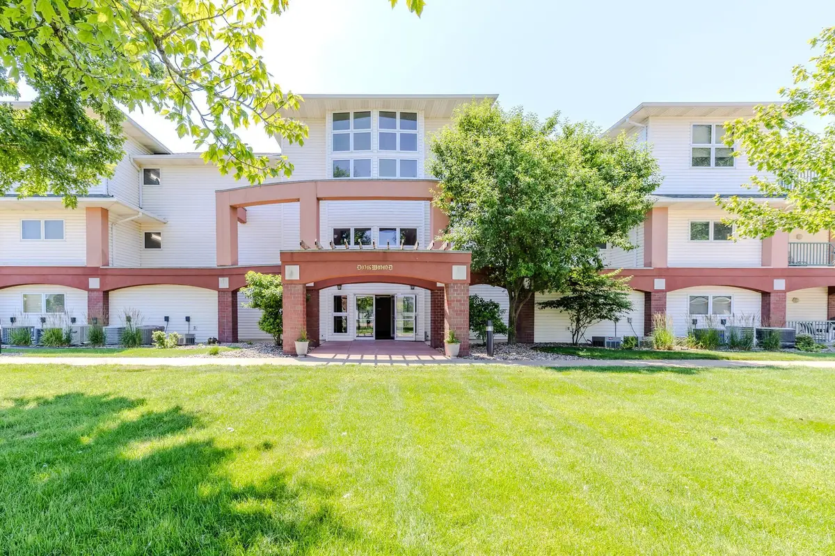 1605 Charlstrom Beach Rd #103, Okoboji, IA 51355 - #1