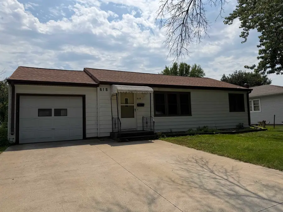 618 W 7th Street, Spencer, IA 51301 - #2