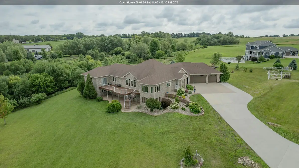 25329 182nd St, Spirit Lake, IA 51360 - #1