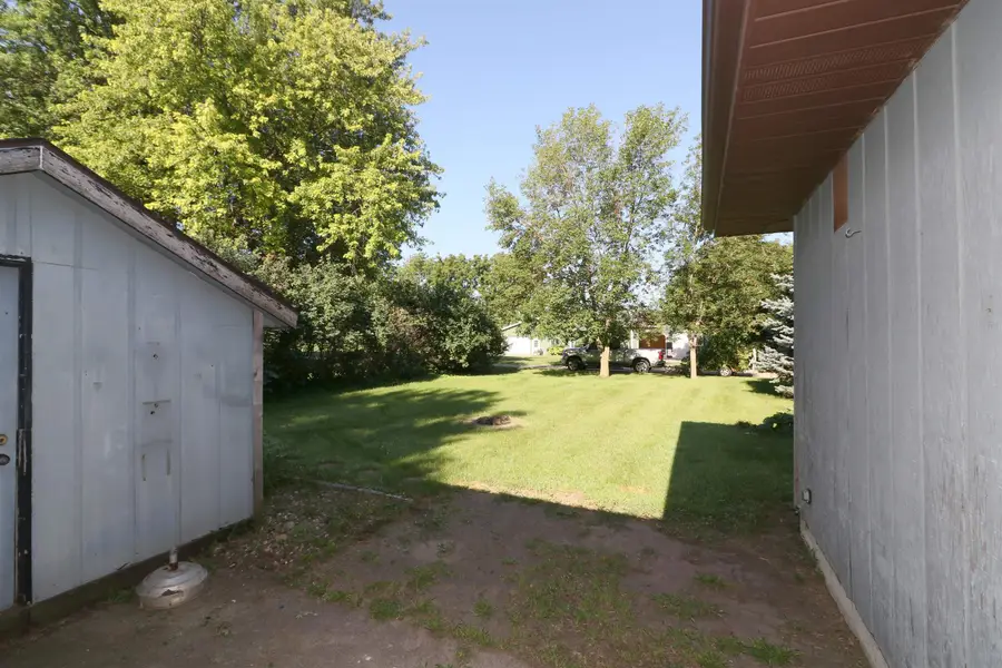 110 W 5th Avenue Nw, Fostoria, IA 51301 - #3