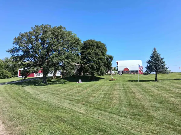 44478 700th Street, Lakefield, MN 56150