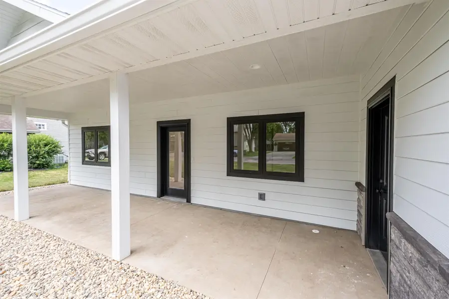 1000 27th Street, Spirit Lake, IA 51360 - #2
