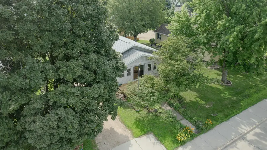 1412 Okoboji Avenue, Milford, IA 51351 - #3