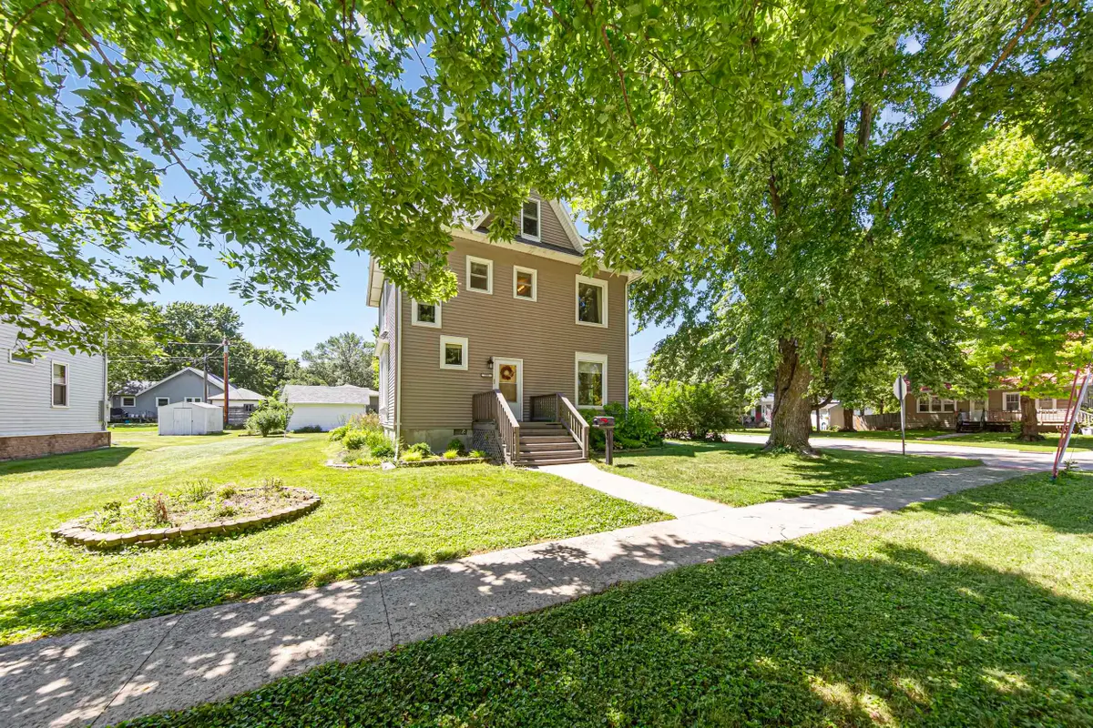 501 Grand Avenue, Emmetsburg, IA 50536 - #1
