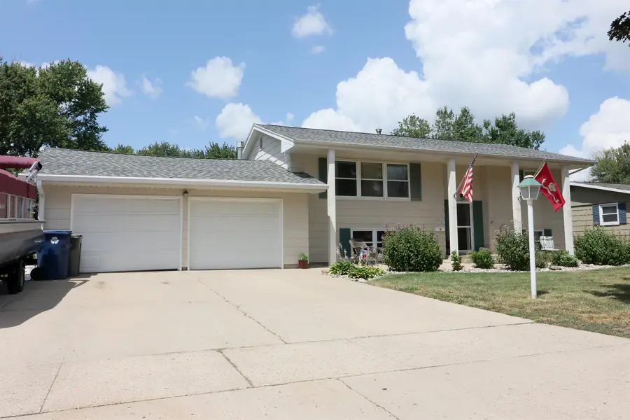 1117 8th Avenue W, Spencer, IA 51301 - #2