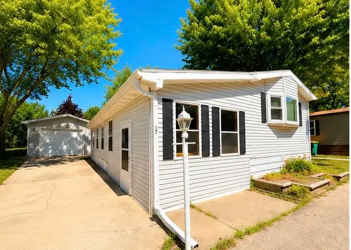806 28th Street #17, Milford, IA 51351 - #1