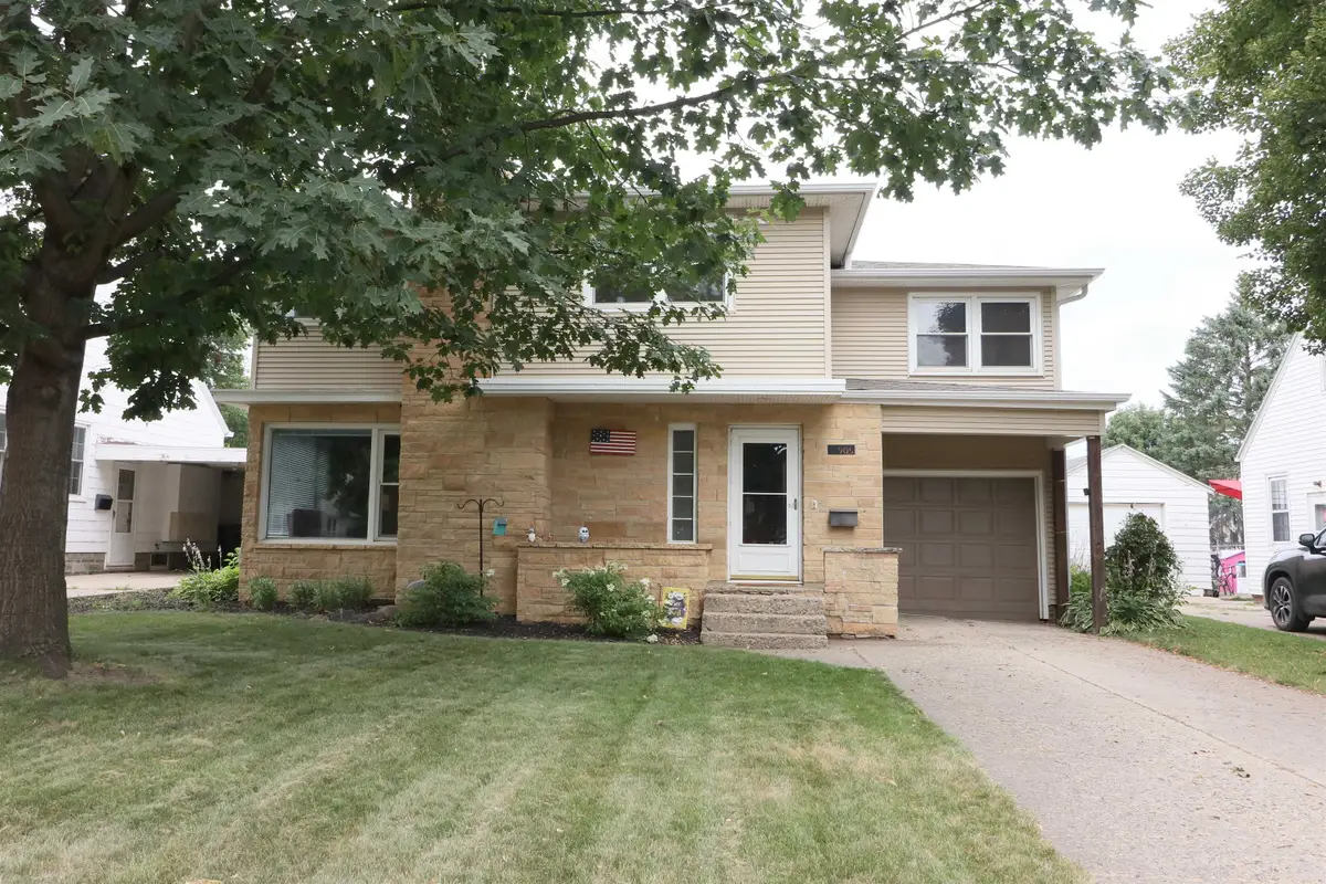 905 E 4th Street, Spencer, IA 51301 - #1