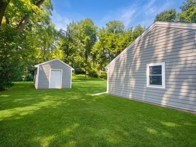 403 S Cedar Ave, Graettinger, IA 51342 - #3