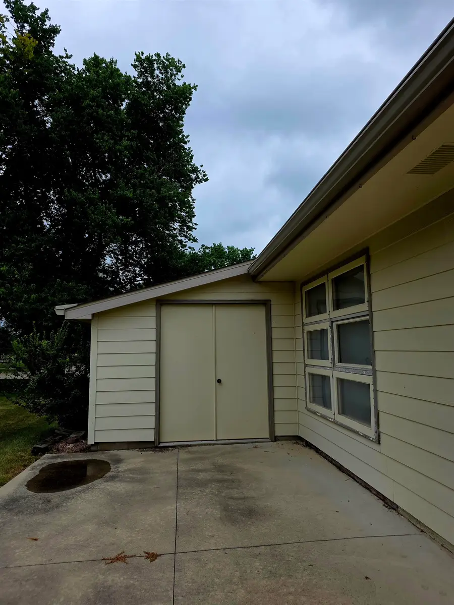 319 14th Avenue W, Spencer, IA 51301 - #3
