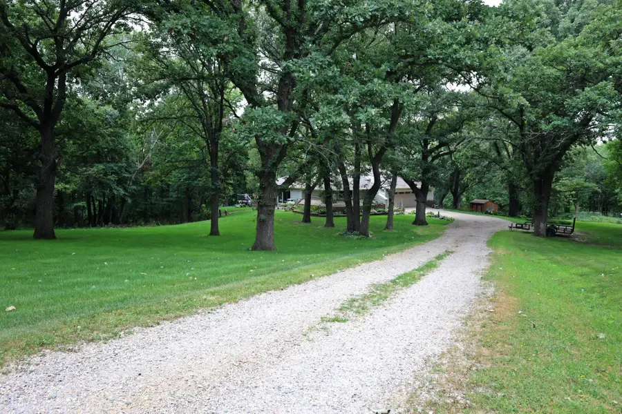 1827 381st Avenue, Estherville, IA 51334 - #2