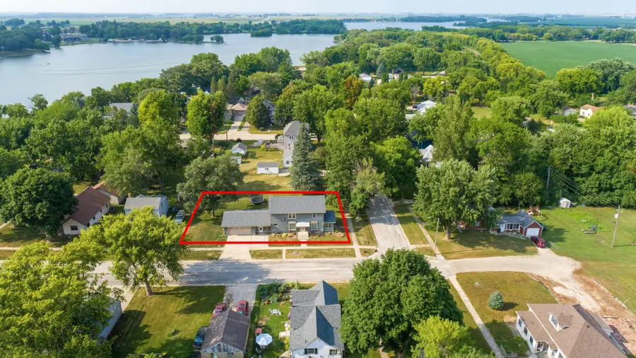 507 Grand Avenue, Emmetsburg, IA 50536 - #2