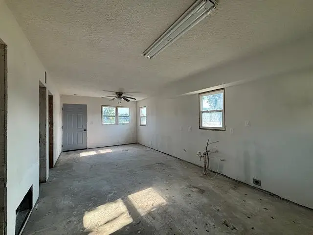 225 W Park Street, Spencer, IA 51301 - #2