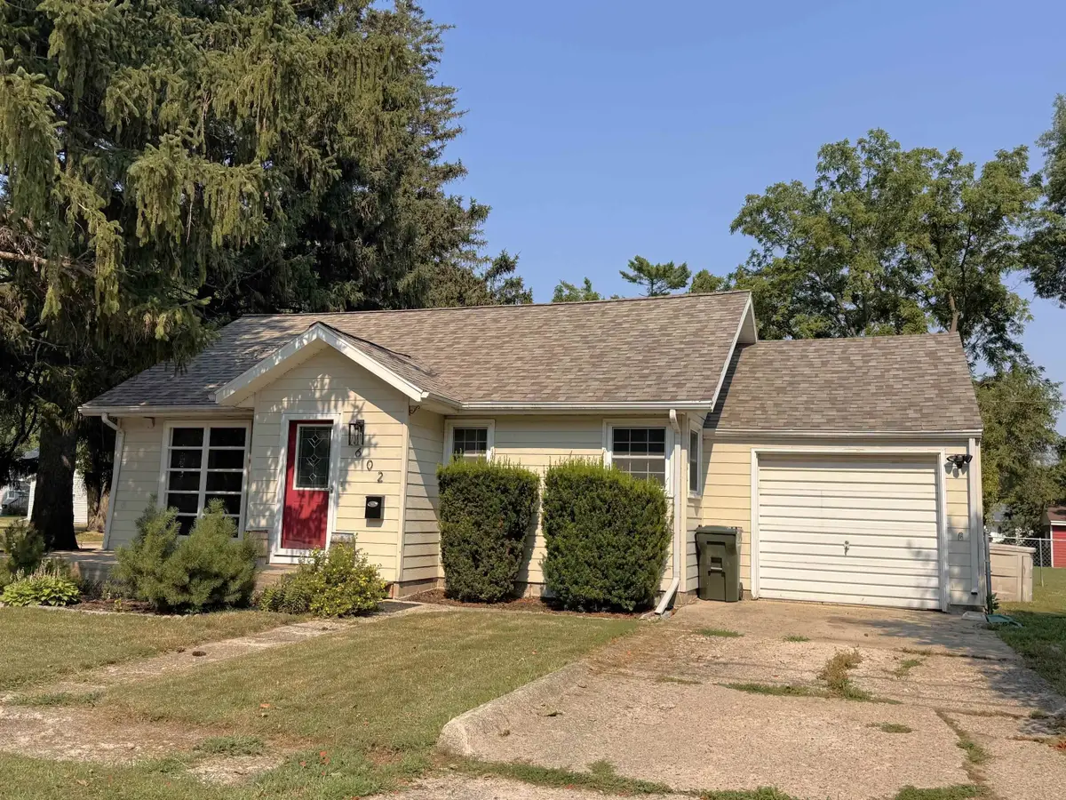 602 Superior, Emmetsburg, IA 50536 - #1