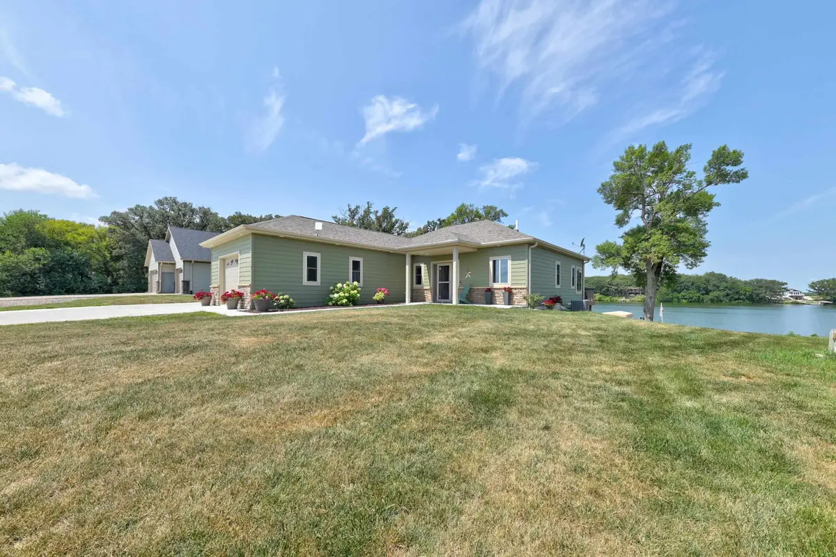 34791 Island View Lane, Emmetsburg, IA 50536 - #1