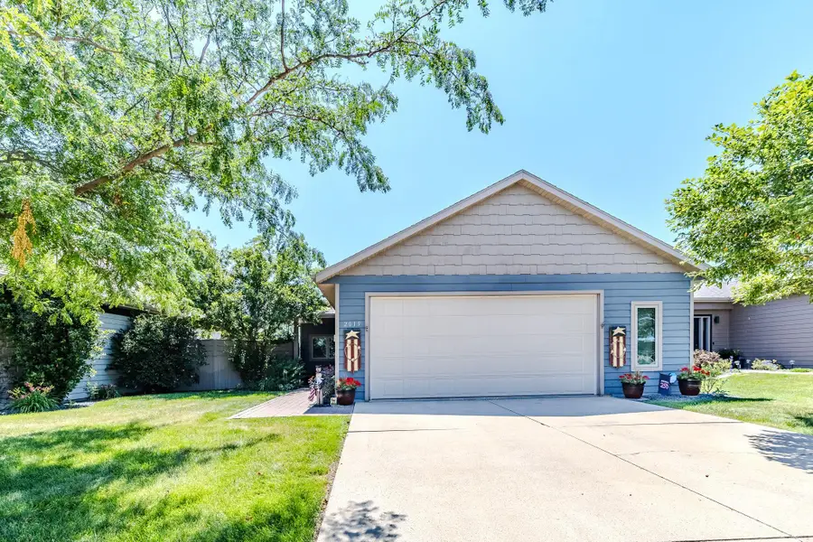 2019 35th St, Spirit Lake, IA 51360 - #2