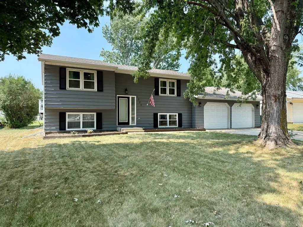 1509 G Ave, Milford, IA 51351 - #1
