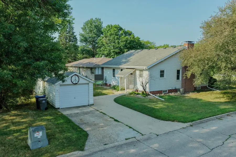 1220 N Grand Avenue, Spencer, IA 51301 - #3