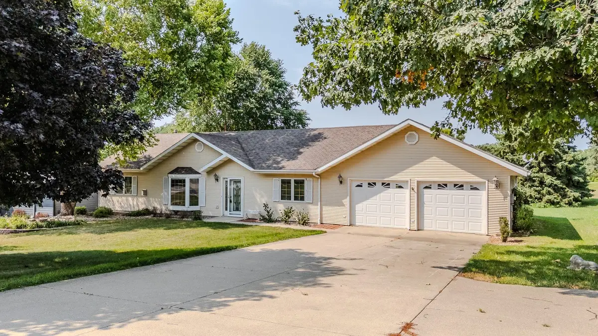 21508 155th St, Spirit Lake, IA 51360 - #1