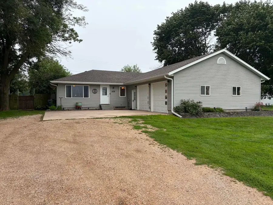406 Highway Avenue Nw, Fostoria, IA 51340 - #2