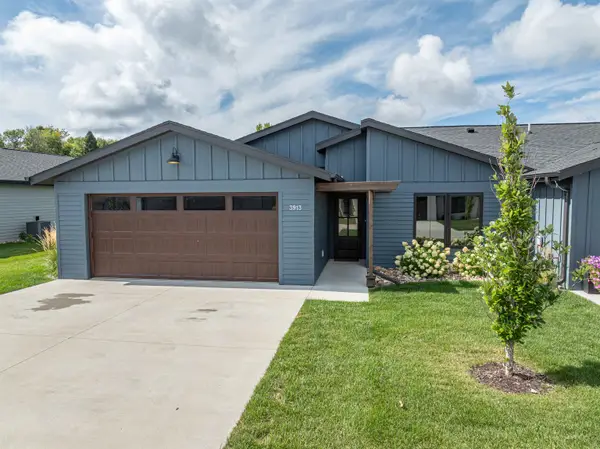 3913 Dorothy's Lane, Spirit Lake, IA 51360