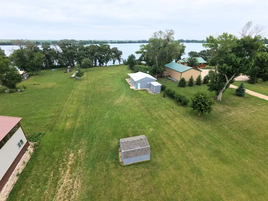 35111 S Shore Drive, Ayrshire, IA 50515 - #2