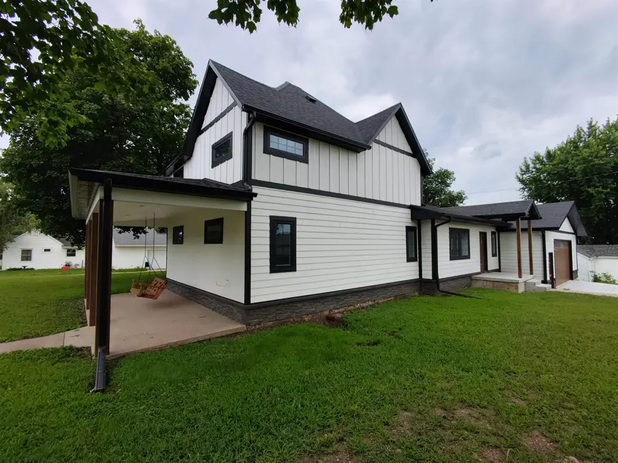614 Thomas Street, Sioux Rapids, IA 50585 - #2