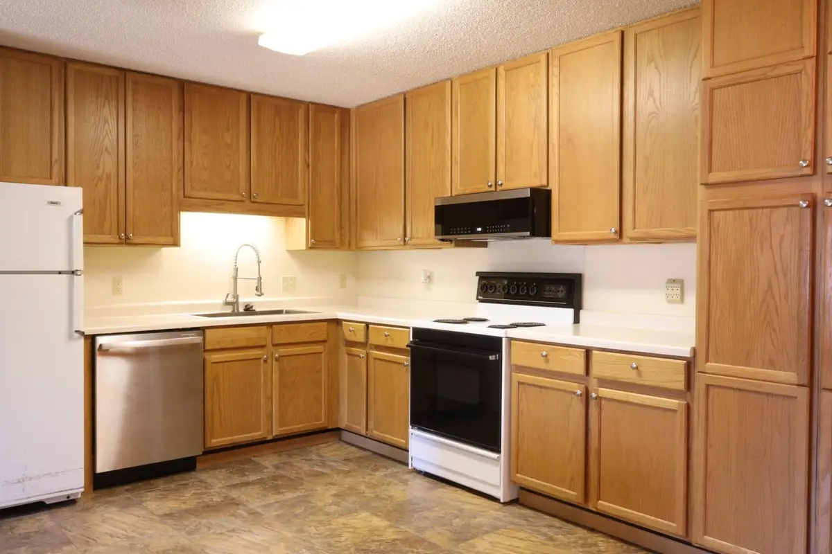 108 N 18th Street #102, Estherville, IA 51334 - #1